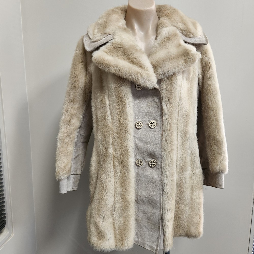 Vintage fur coat | Self Help Workplace